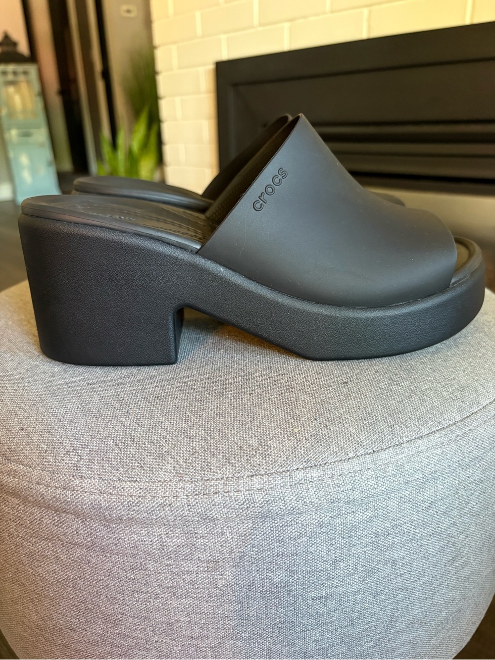 Crocs Brooklyn Slide Sandals